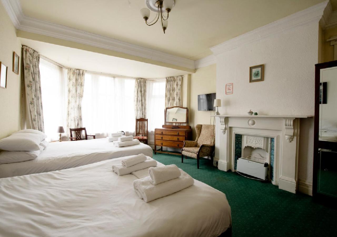 Hotels 24-7 - The Old Victoria Hotel Newport  Extérieur photo