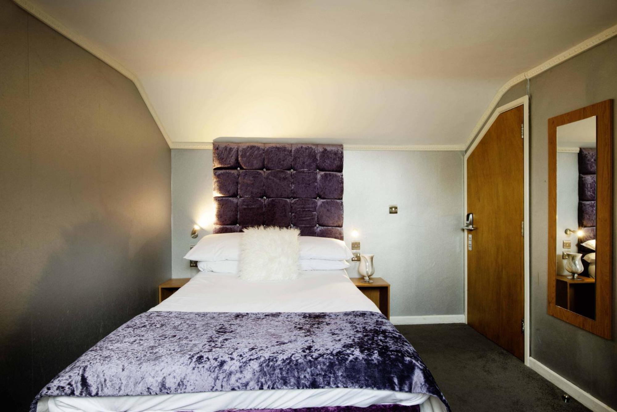 Hotels 24-7 - The Old Victoria Hotel Newport  Extérieur photo